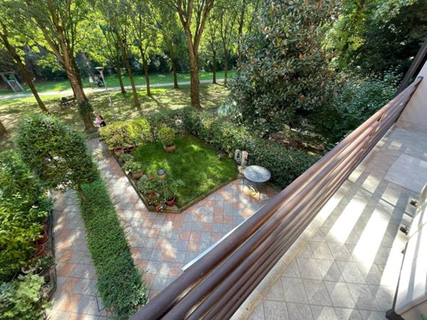 casa indipendente in vendita a Reggio nell'Emilia in zona Rivalta