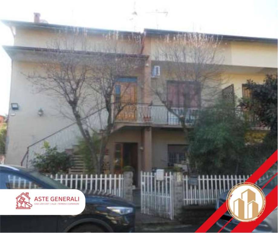 casa indipendente in vendita a Reggio nell'Emilia in zona Baragalla
