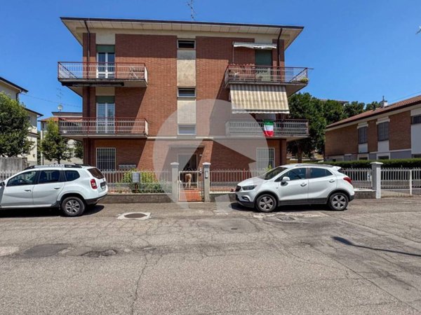 appartamento in vendita a Reggio nell'Emilia in zona Città Storica