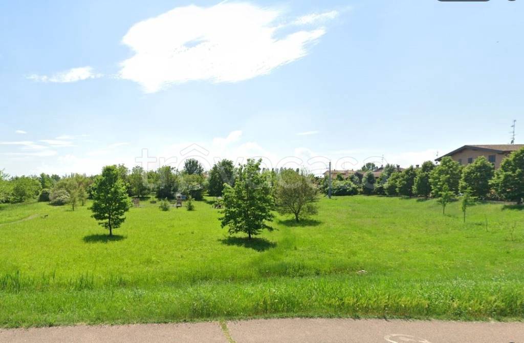 casa indipendente in vendita a Reggio nell'Emilia in zona Ospizio