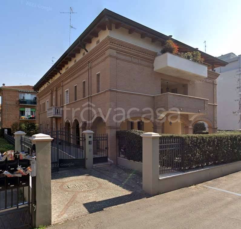 appartamento in vendita a Reggio nell'Emilia in zona Città Storica