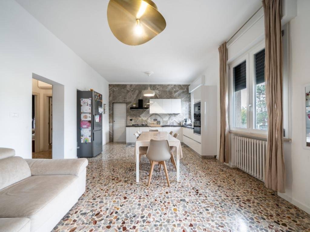 appartamento in vendita a Reggio nell'Emilia in zona Regina Pacis