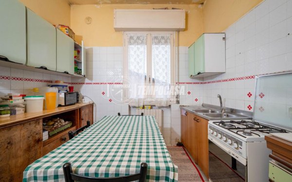 appartamento in vendita a Reggio nell'Emilia in zona Città Storica