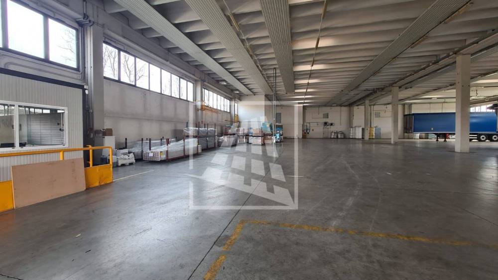 capannone in vendita a Reggio nell'Emilia in zona Mancasale