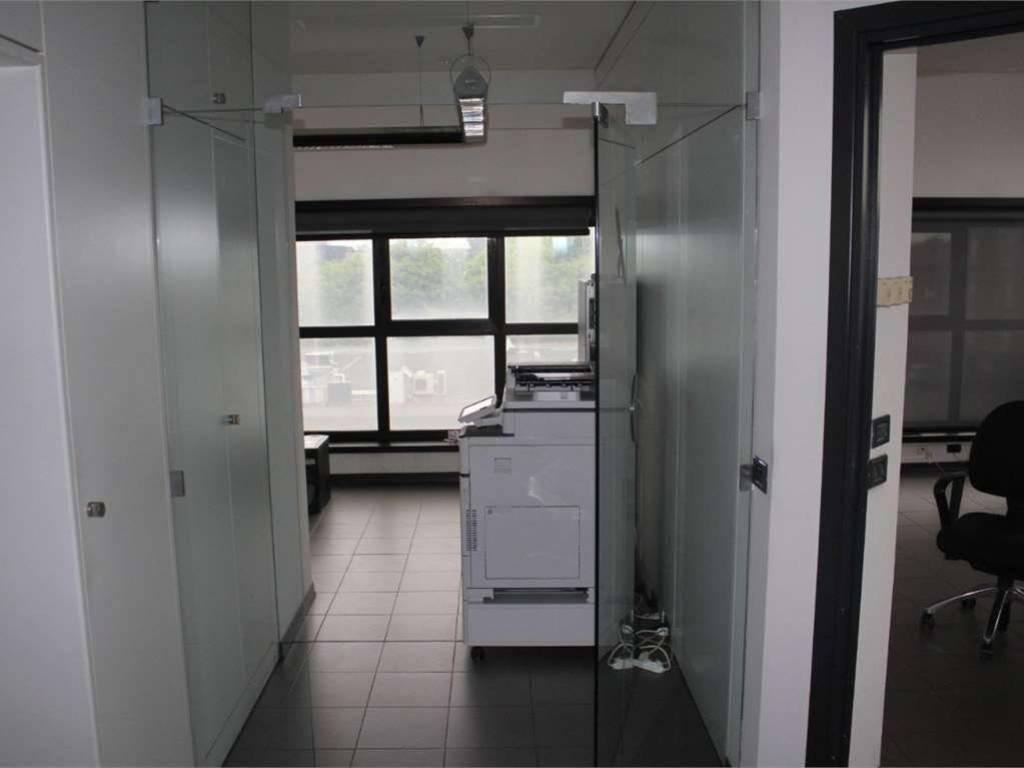 ufficio in vendita a Reggio nell'Emilia in zona Tribunale