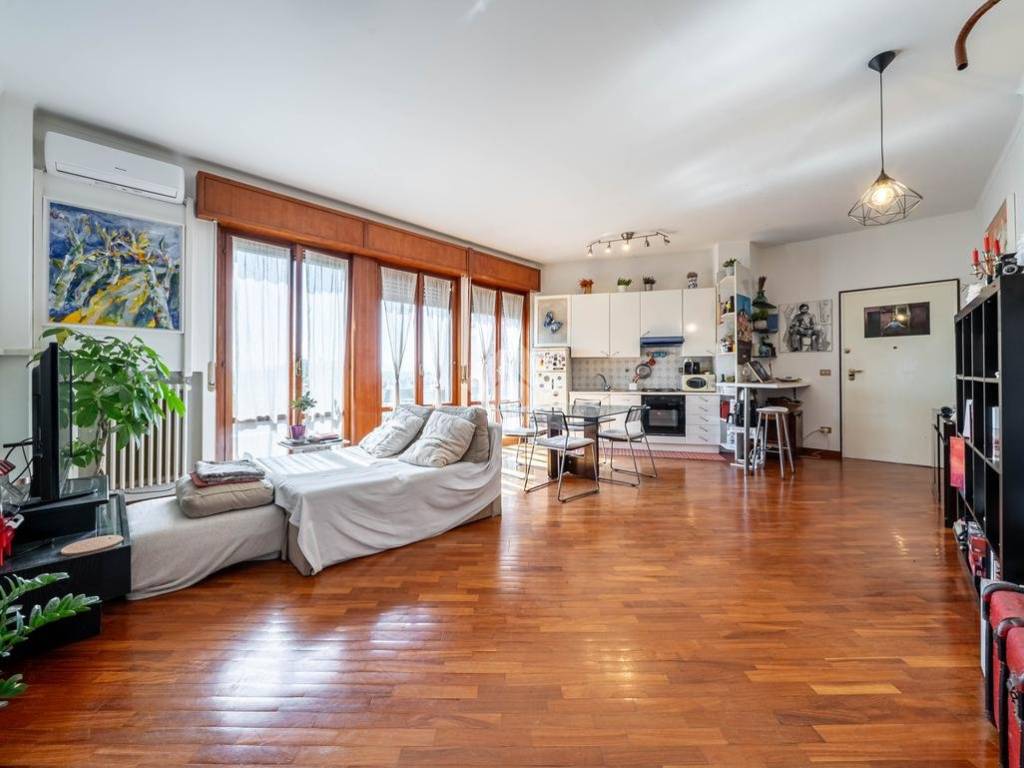 appartamento in vendita a Reggio nell'Emilia in zona Regina Pacis