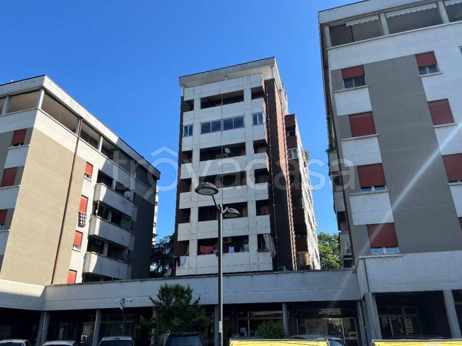 appartamento in vendita a Reggio nell'Emilia in zona Ospizio