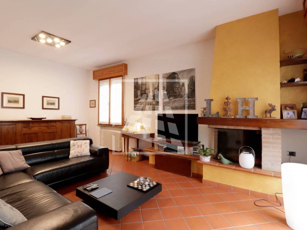 casa indipendente in vendita a Reggio nell'Emilia in zona Rivalta