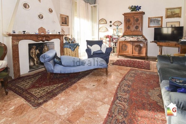 appartamento in vendita a Reggio nell'Emilia in zona Mirabello