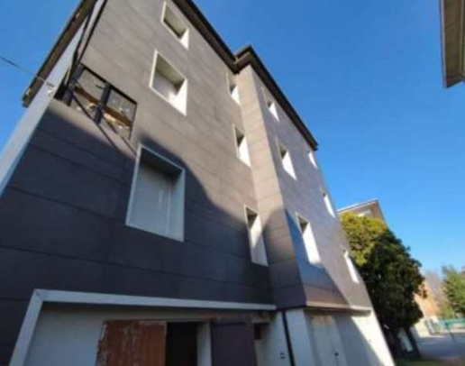 appartamento in vendita a Reggio nell'Emilia in zona Tribunale