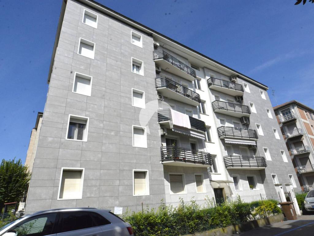 appartamento in vendita a Reggio nell'Emilia in zona Città Storica