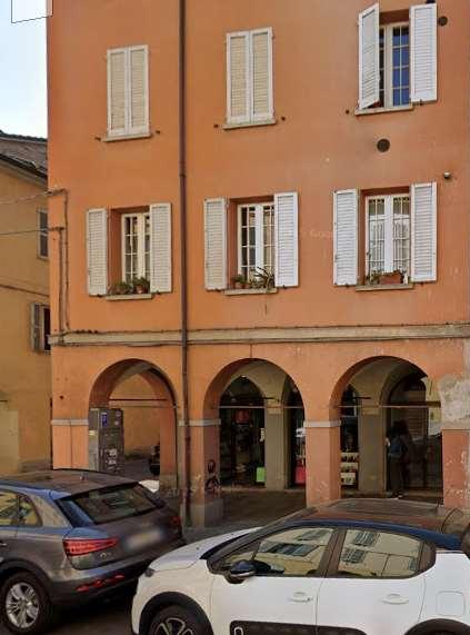appartamento in vendita a Reggio nell'Emilia in zona Città Storica