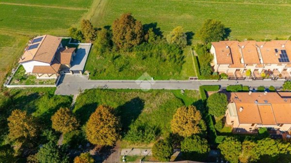 terreno agricolo in vendita a Reggio nell'Emilia in zona Pieve Modolena