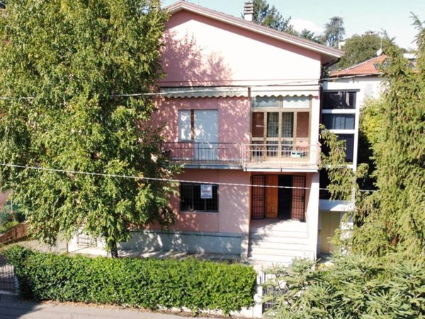 appartamento in vendita a Reggio nell'Emilia in zona Città Storica
