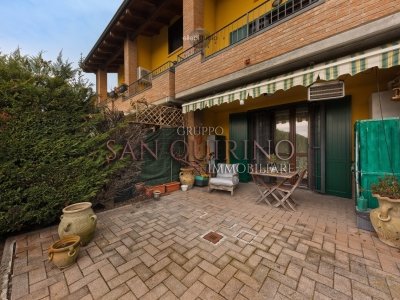 casa indipendente in vendita a Reggio nell'Emilia
