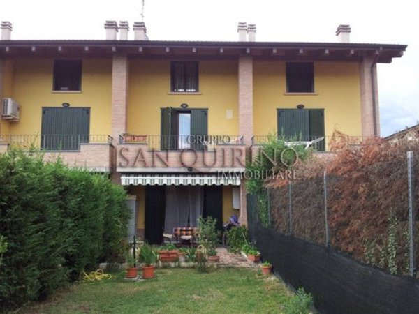 casa indipendente in vendita a Reggio nell'Emilia in zona Fogliano