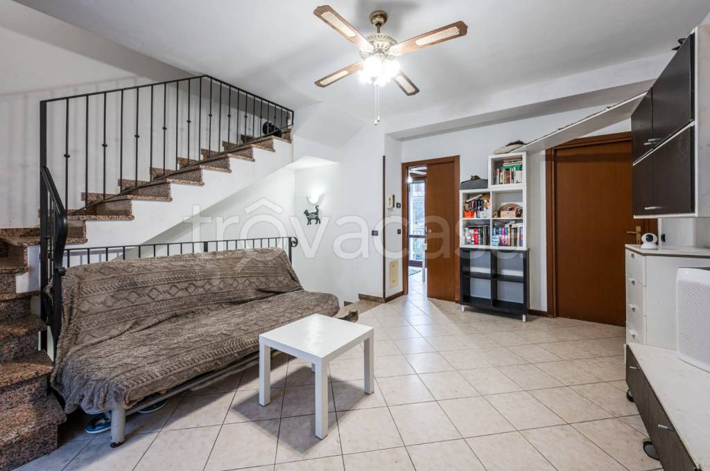 casa indipendente in vendita a Reggio nell'Emilia in zona Pieve Modolena