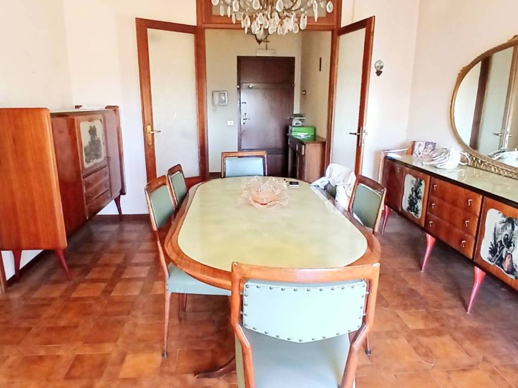 appartamento in vendita a Reggio nell'Emilia in zona Ospizio