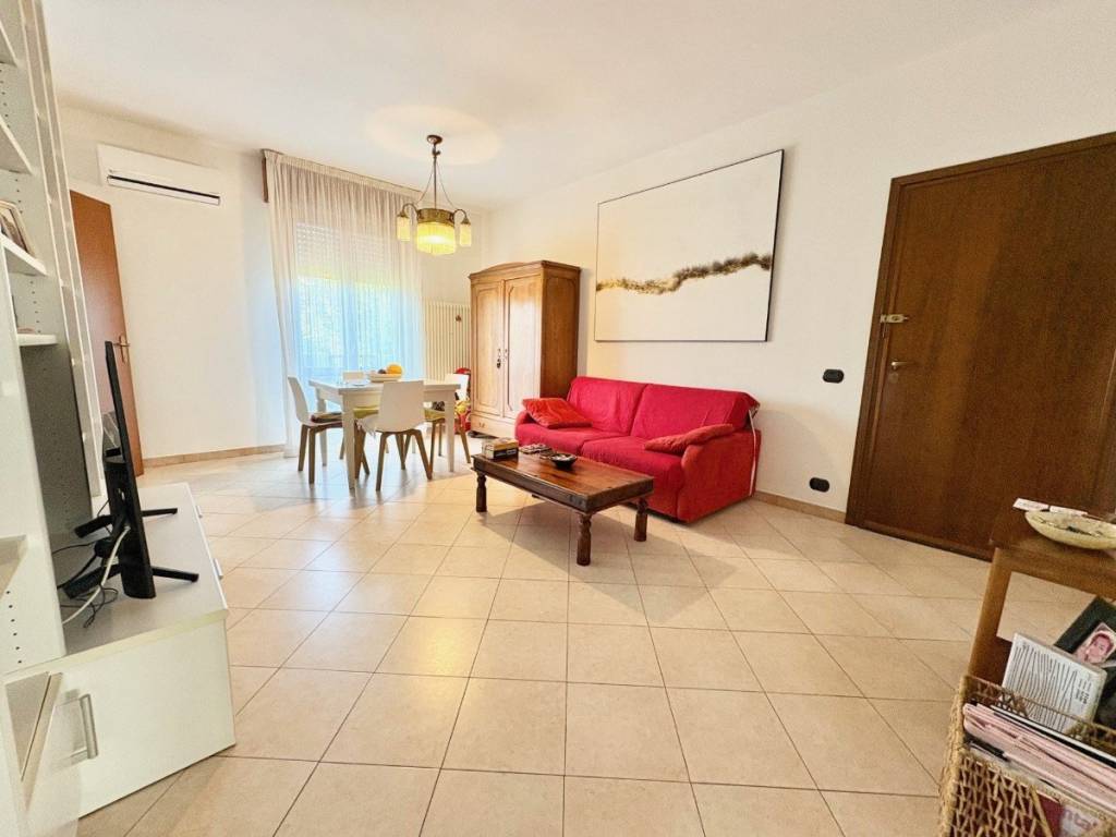 appartamento in vendita a Reggio nell'Emilia in zona Mirabello