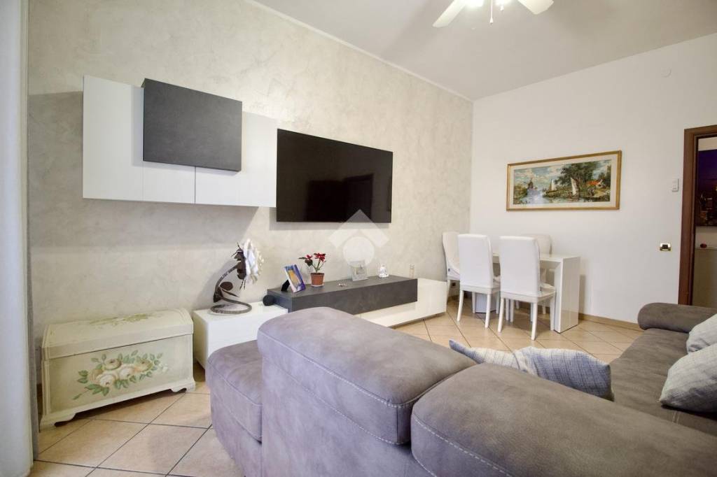 appartamento in vendita a Reggio nell'Emilia in zona San Prospero Strinati