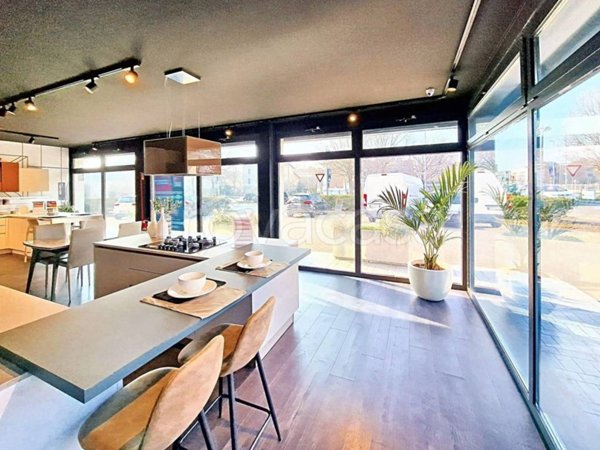 negozio in vendita a Reggio nell'Emilia in zona Pieve Modolena