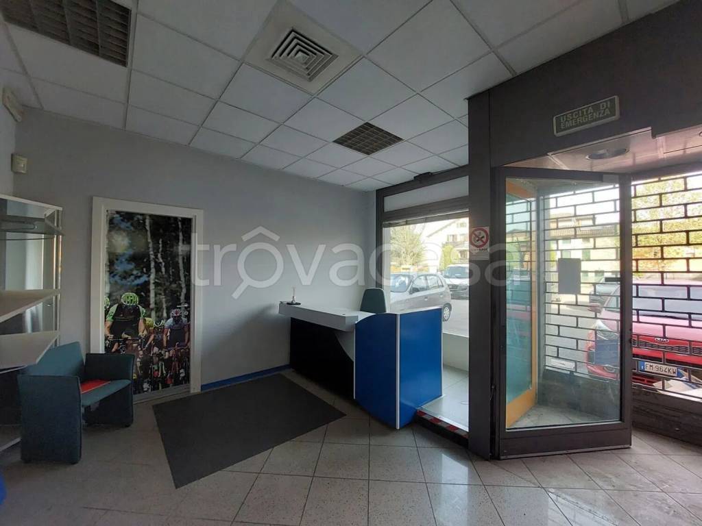 ufficio in vendita a Reggio nell'Emilia in zona Pieve Modolena