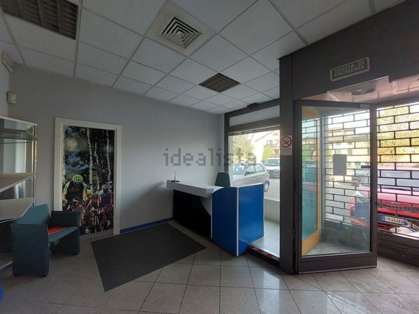ufficio in vendita a Reggio nell'Emilia in zona Pieve Modolena