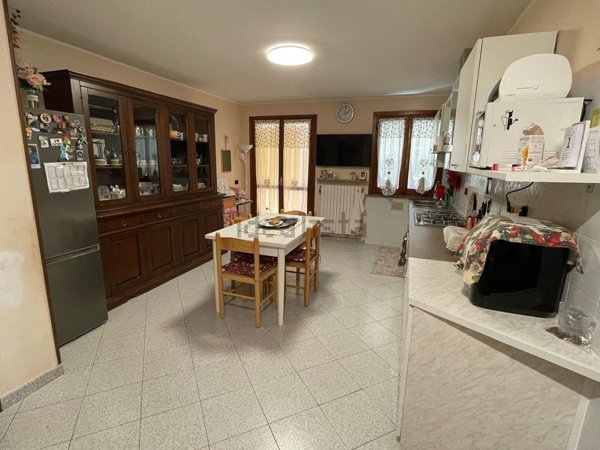 casa indipendente in vendita a Reggio nell'Emilia in zona Cadè / Gaida