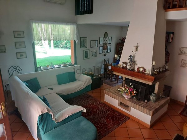 casa indipendente in vendita a Reggio nell'Emilia in zona Buco del Signore