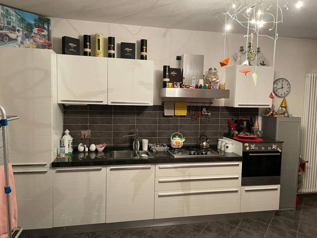 appartamento in vendita a Reggio nell'Emilia in zona Carrozzone