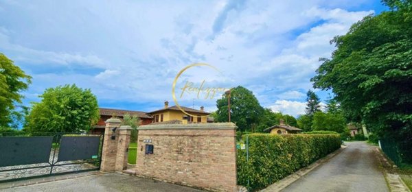 casa indipendente in vendita a Reggio nell'Emilia in zona San Bartolomeo