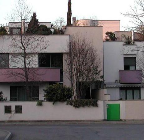 appartamento in vendita a Reggio nell'Emilia in zona Città Storica