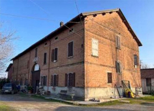azienda agricola in vendita a Reggio nell'Emilia in zona Pratofontana