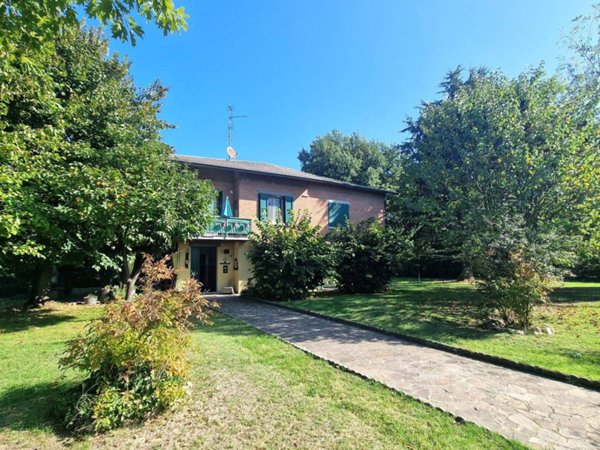 casa indipendente in vendita a Reggio nell'Emilia in zona Baragalla