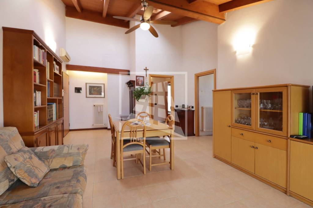 appartamento in vendita a Reggio nell'Emilia in zona Città Storica