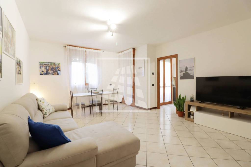 appartamento in vendita a Reggio nell'Emilia in zona Città Storica