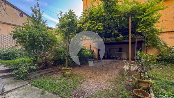 appartamento in vendita a Reggio nell'Emilia in zona Città Storica