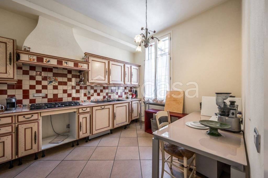 appartamento in vendita a Reggio nell'Emilia in zona Città Storica