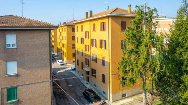 appartamento in vendita a Reggio nell'Emilia in zona Tondo