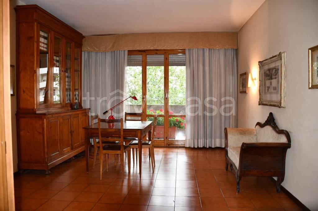 appartamento in vendita a Reggio nell'Emilia in zona Mirabello