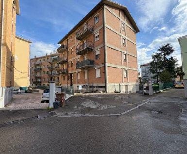 appartamento in vendita a Reggio nell'Emilia in zona Tribunale