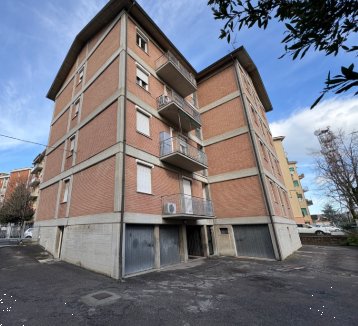 appartamento in vendita a Reggio nell'Emilia in zona Tribunale