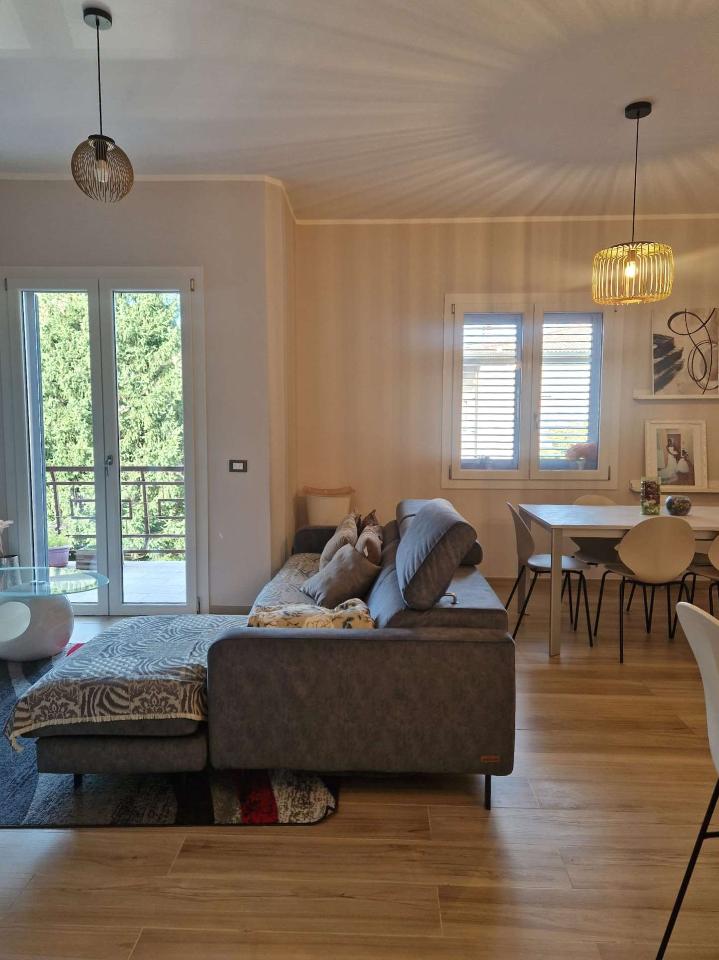 casa indipendente in vendita a Reggio nell'Emilia in zona Città Storica