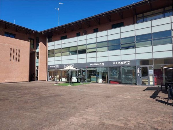 negozio in vendita a Reggio nell'Emilia
