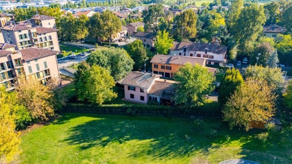 casa indipendente in vendita a Reggio nell'Emilia in zona San Maurizio