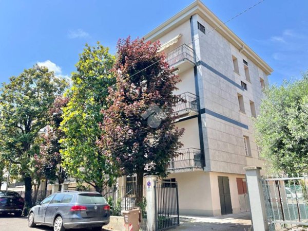 appartamento in vendita a Reggio nell'Emilia in zona Carrozzone