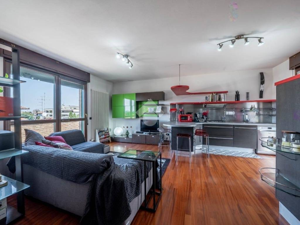 appartamento in vendita a Reggio nell'Emilia in zona Città Storica