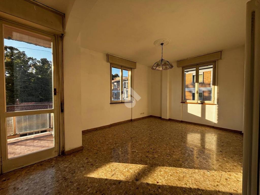 appartamento in vendita a Reggio nell'Emilia in zona Città Storica