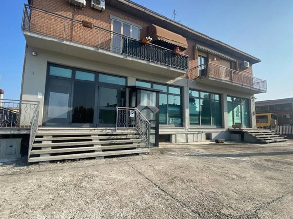 negozio in vendita a Reggio nell'Emilia in zona Mancasale