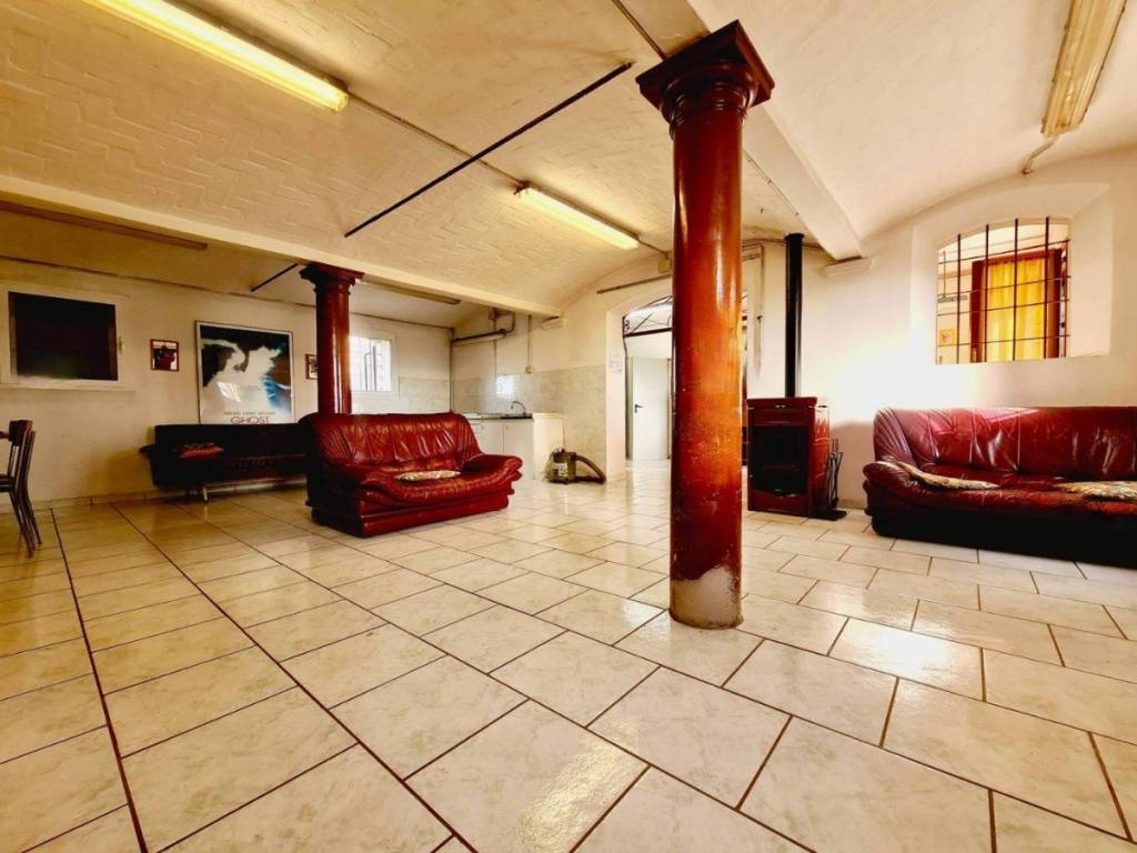 casa indipendente in vendita a Reggio nell'Emilia